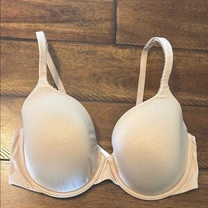 Victoria's Secret lined perfect coverage bra